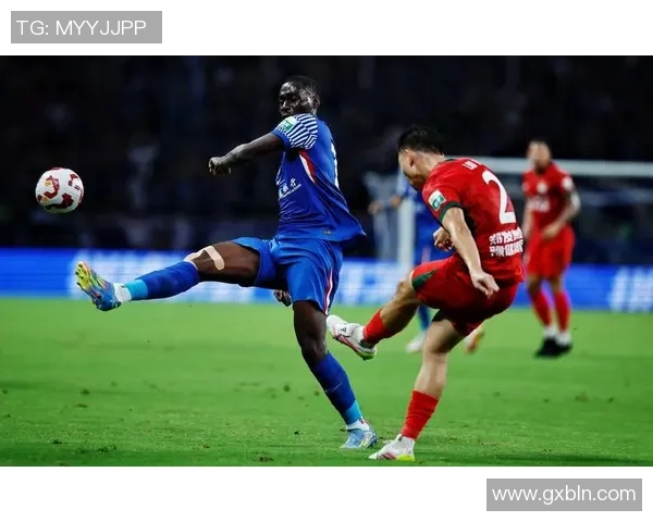 一方与申花精彩对决回顾赛场瞬间重温与战术分析 一方与申花精彩对决回顾赛场瞬间重温与战术分析