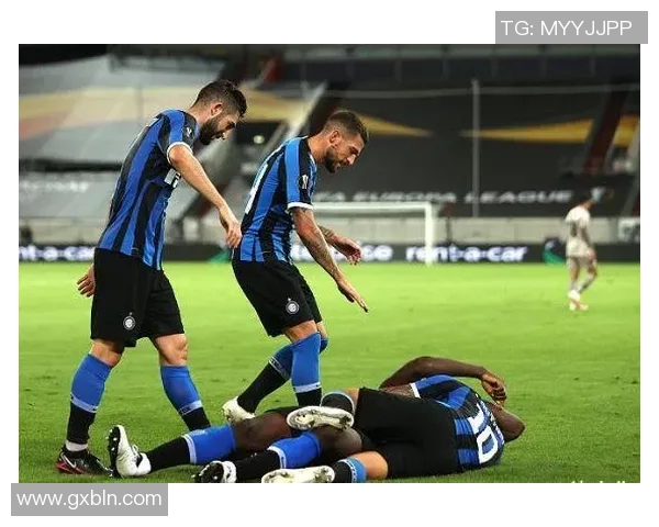 塞维利与国米激战正酣谁能在欧战舞台上笑到最后 塞维利与国米激战正酣谁能在欧战舞台上笑到最后